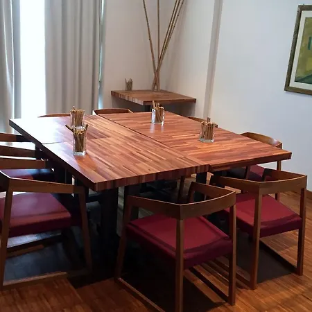 尤里卡皇宫酒店 酒店