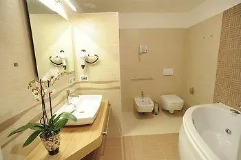 Eureka Palace 4*